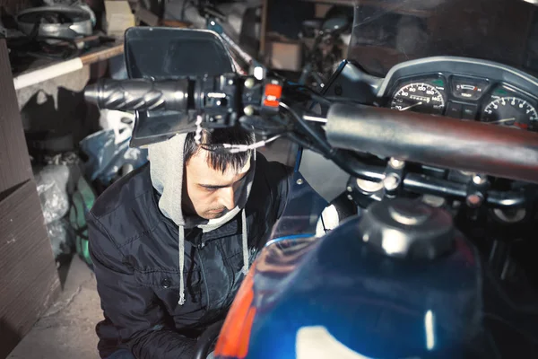 Motorcycle repair in the garage — Stock Photo, Image