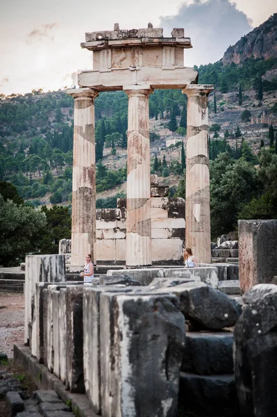 상단 중앙 그리스, 8 월 2015 년 델파이 고 대 성소-델 포이 우아한 — 스톡 사진