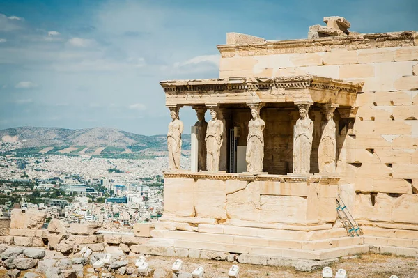 Yunanistan, Atina, Ağustos 2016, Acropolis of Athens, Atina şehir üzerinde son derece kayalık bir fosillerini bulunan antik kale. Eski Athena Tapınağı