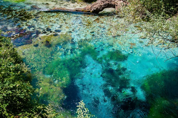 2016 Albania syri and kalter deep ground water source in the middle of the moutains — Stock Photo, Image