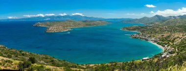 Yunanistan Crete, Spinalonga Adası, turkuaz su panoram görünümüne