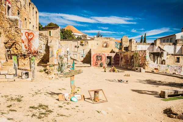 Portekiz, Lizbon, Street art, duvardaki Resim Sergisi