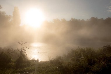 Irpin Nehri üzerindeki sis 