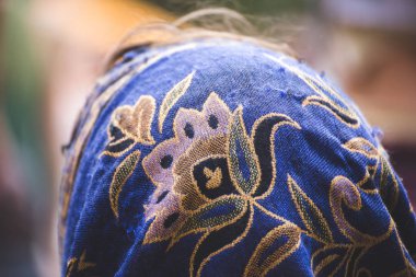 Kadının başörtüsü