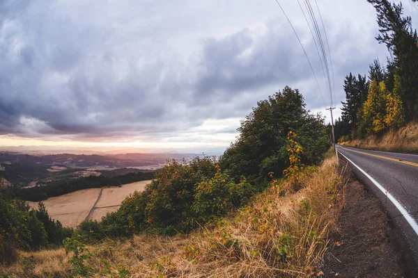 Nuvens dramáticas sobre o campo de Oregon — Fotografia de Stock