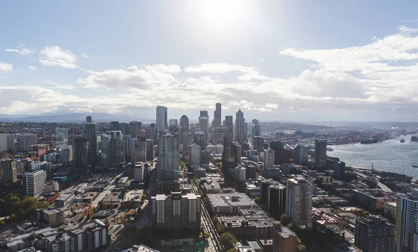 Vista de Seattle a partir da agulha espacial no centro de Seattle — Fotografia de Stock