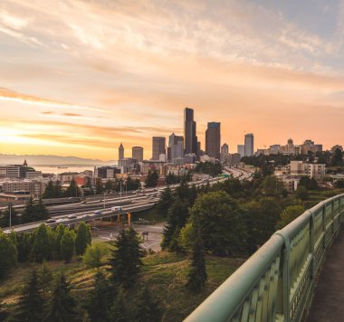 Şehir merkezine Metro alan Seattle