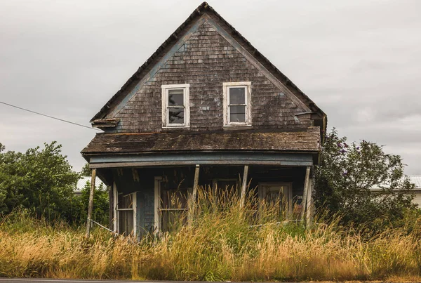 Rickety Abandonado Casa — Fotografia de Stock