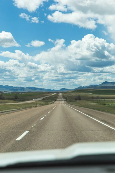 Driver Perspective of Beautiful Landscape — Stock Photo, Image