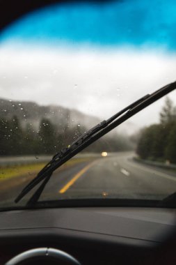 Ön cam silecek takas yağmur