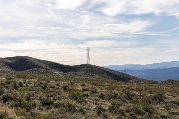 Power Lines in Desert Landscape — Stock Photo, Image