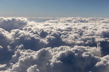 Bulutlar yukarıdan
