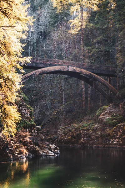 Rays Sunlight Cast Wooden Bridge Moulton Falls Battle Ground Washington — Stock Photo, Image