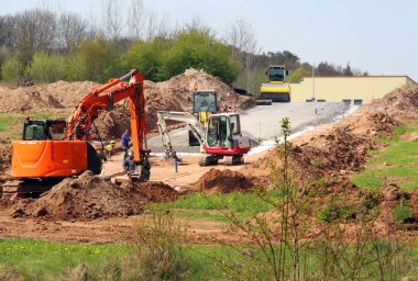 Yol İnşaatı yeşil peyzaj
