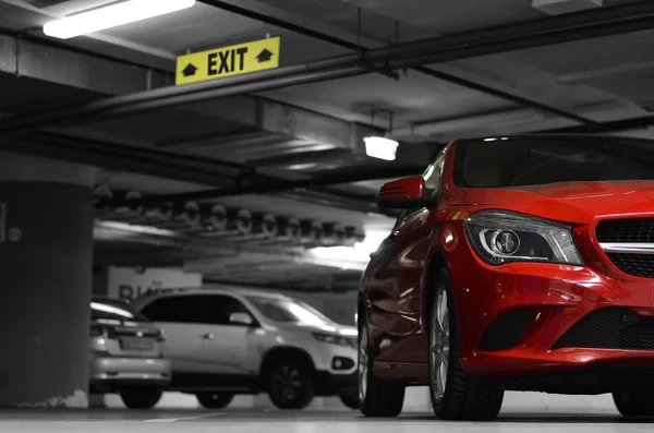 yer altı otoparkı arka plan bulanıklık