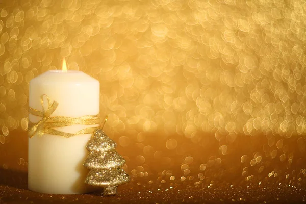 Jul ljus på glänsande bakgrund — Stockfoto