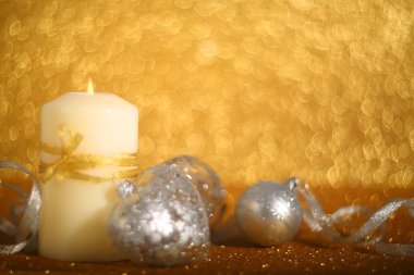 Noel mum parlak zemin üzerine