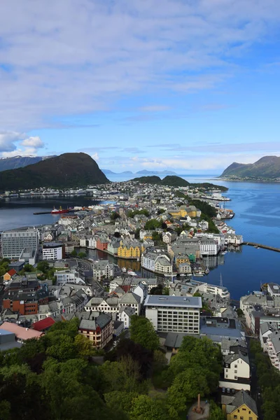 Panoramablick auf alesund, Norwegen — Stockfoto