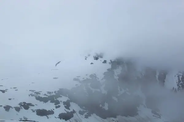 Foggy mountains in Norway — Stock Photo, Image