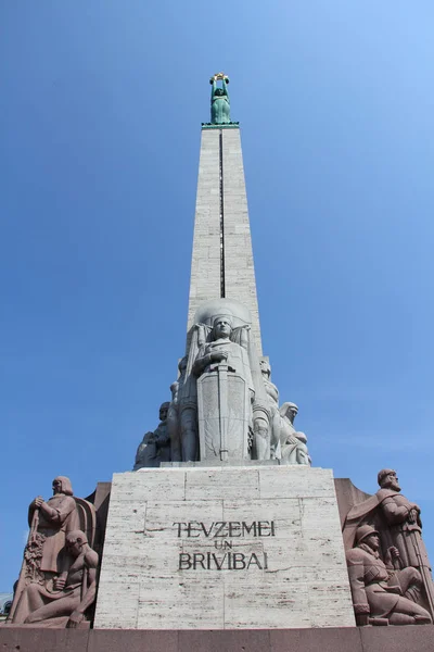 Monumento a la Libertad en Riga — Foto de Stock