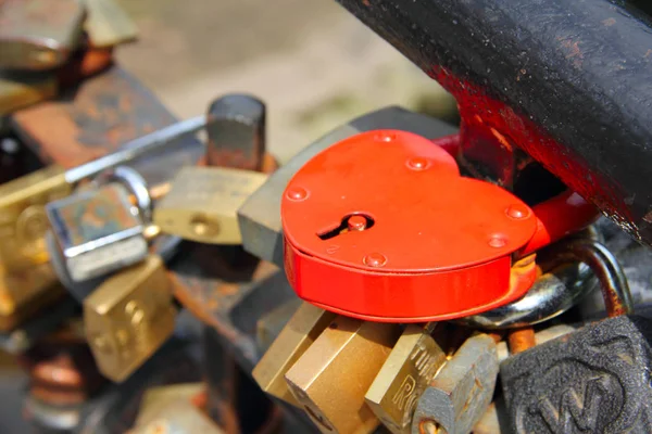 Heart shaped love padlock — Stock Photo, Image