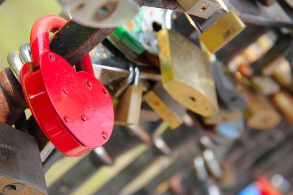 Heart shaped love padlock — Stock Photo, Image