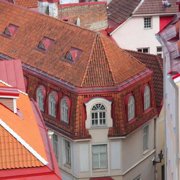 Casas na cidade velha de Tallinn — Fotografia de Stock