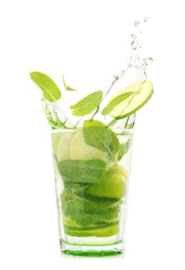 beyaz izole mojito