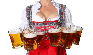 Oktoberfest bira kadınla