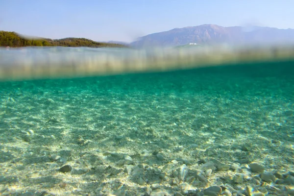 Υποβρύχια στη θάλασσα προβολή φόντου — Φωτογραφία Αρχείου