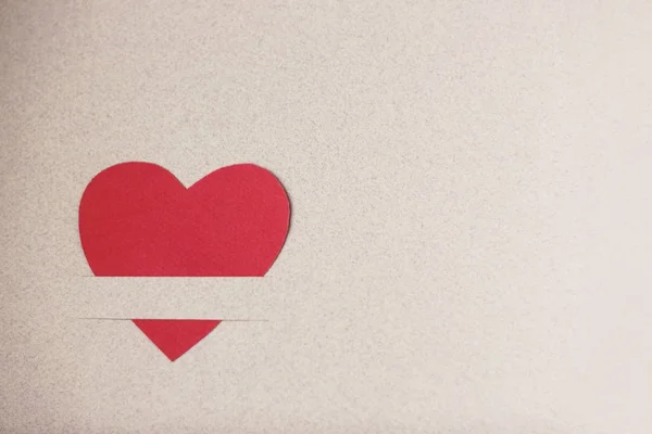 Κόκκινο χαρτί καρδιά — Φωτογραφία Αρχείου