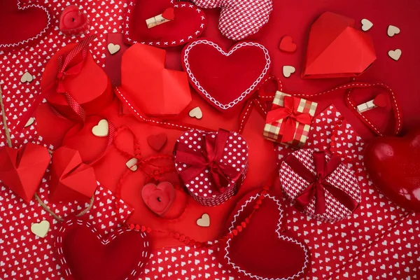 Many valentine day hearts