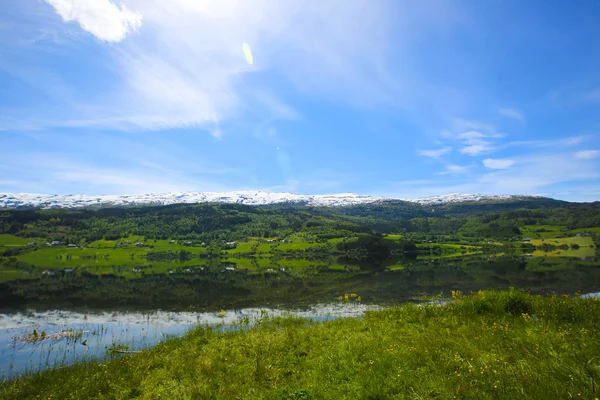 ノルウェーの湖の風景 — ストック写真