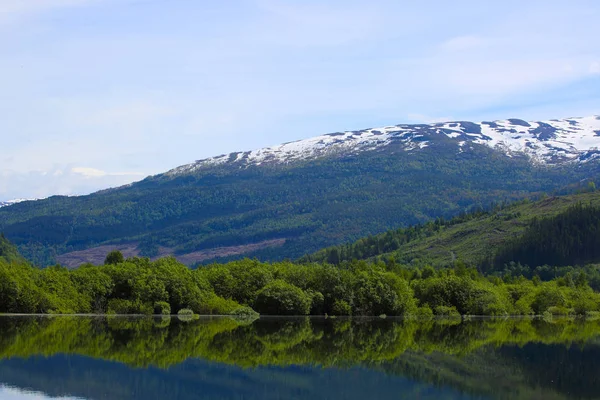 Paisaje del lago en Noruega — Foto de Stock