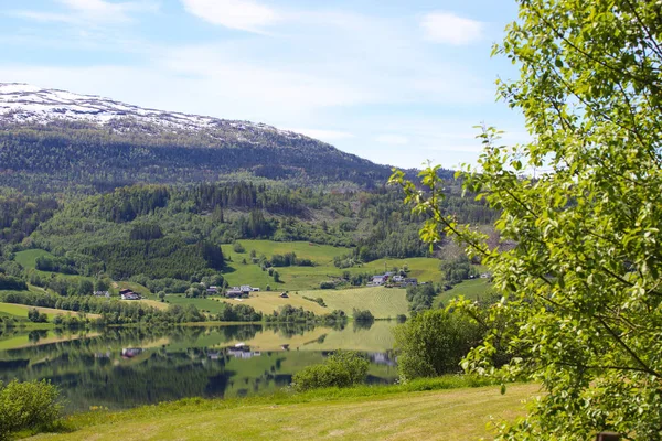 Озерный ландшафт Норвегии — стоковое фото