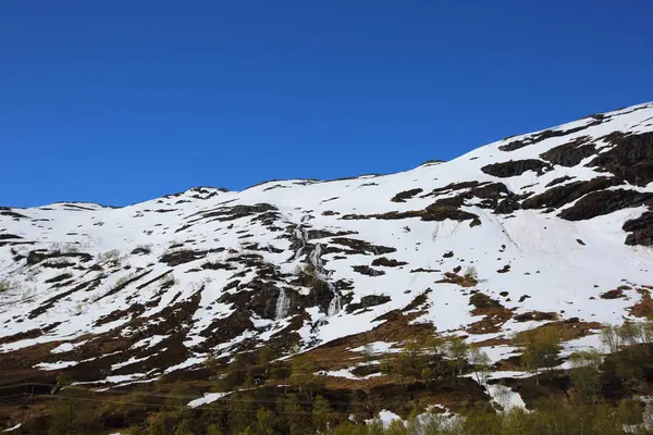 Montañas y cielo — Foto de Stock