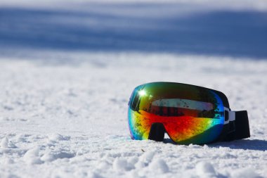 Kar Maskesi ve Kayak Maskesi