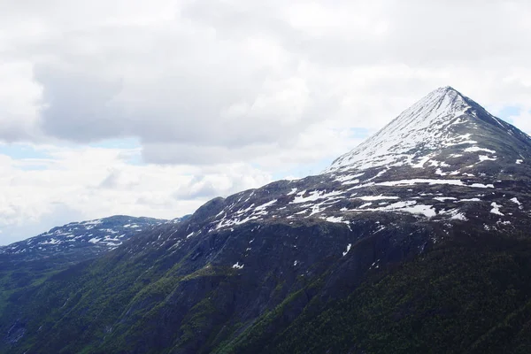 Mountain Gaustatoppen near Rjukan — Stockfoto