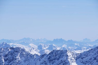 Soelden 'de kış dağları