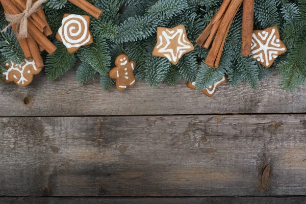 Árbol de Navidad y galletas — Foto de Stock