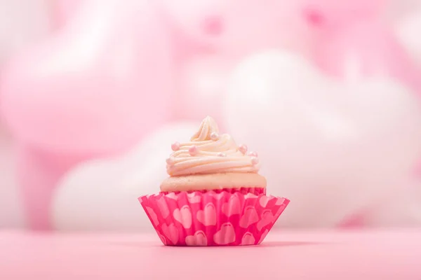 Valentine day love cupcake — Stock Photo, Image