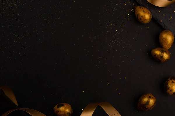 Ovos Páscoa Luxo Dourado Estrutura Corpo Composição Fita Fundo Pedra — Fotografia de Stock