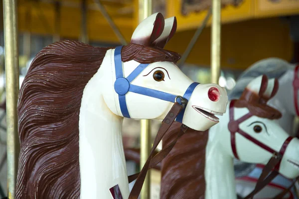 Egy körhinta ló — Stock Fotó