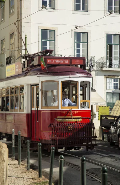 Červené tramvaje v Liboa — Stock fotografie