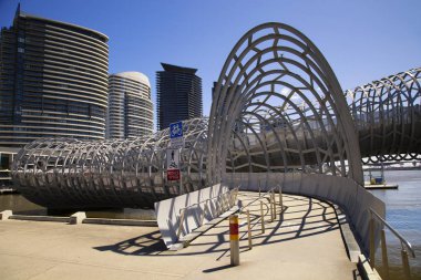 Melbourne 'deki Webb Köprüsü