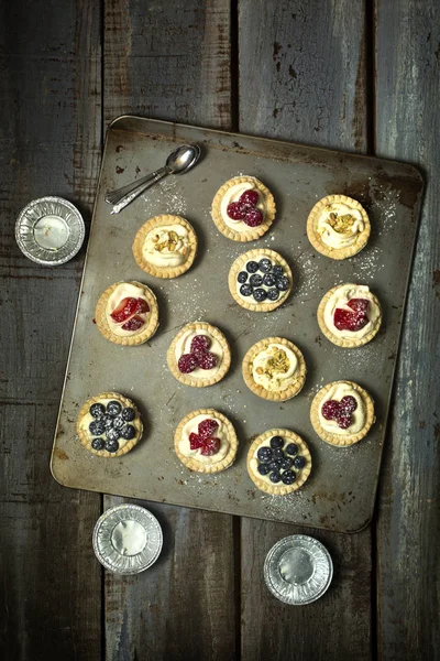 Top view of berry tarts — Stock Photo, Image