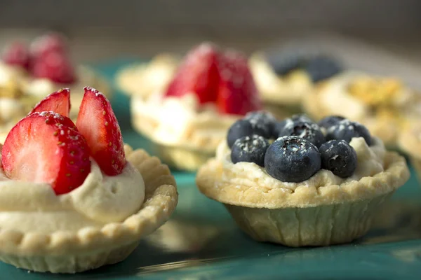 LIttle berry tarts — Stock Photo, Image