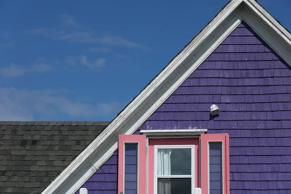 Purple roof top in Magdalein island — Stock Photo, Image