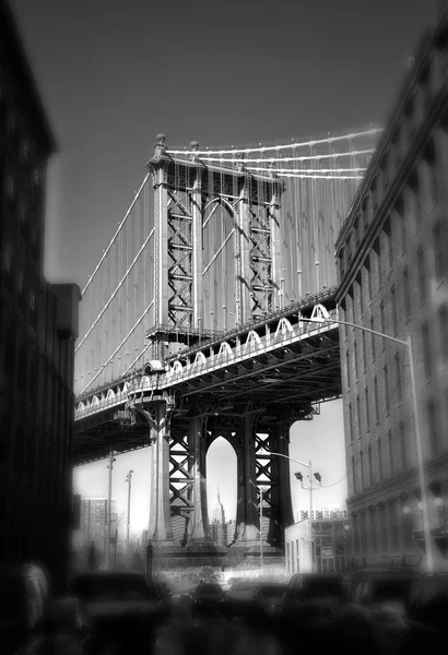 Бруклинский мост в Нью-Йорке в сепии — стоковое фото