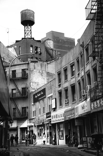 Víztartály a Chinatown, a New York city, Amerikai Egyesült Államok — Stock Fotó